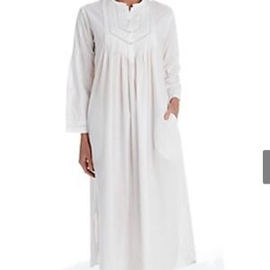 LA Cera White Nightgown never worn